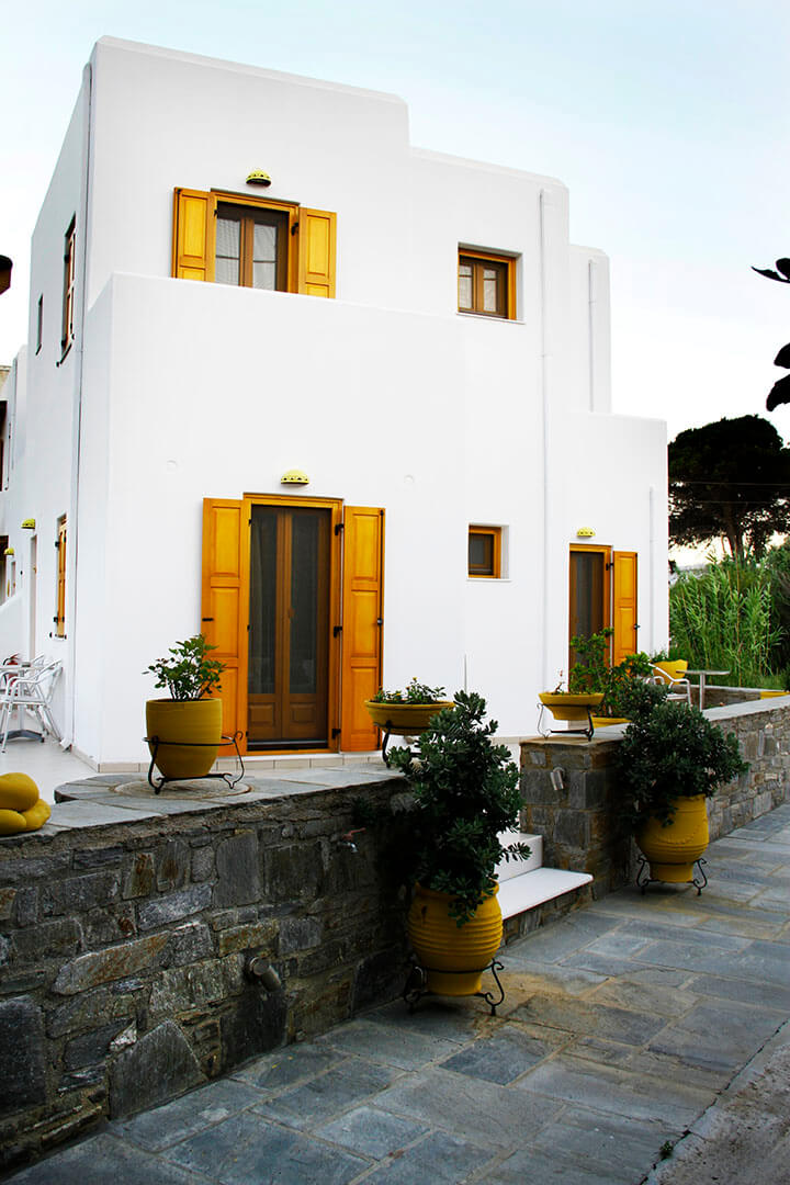 alisachni-serifos-hotel-exterior